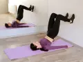 Co daje pilates przy ścianie? Odkryj moc domowego treningu!