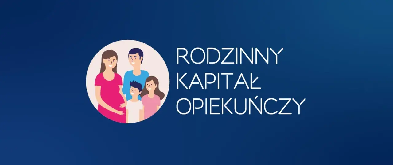 Rodzinny kapitał opiekuńczy: uśmiechnięta rodzina z ciężarną mamą, tatą i dwójką dzieci.