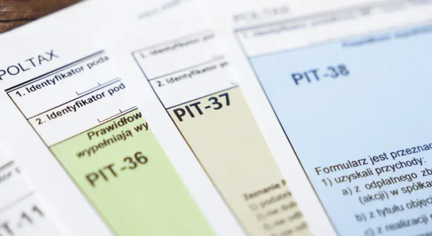 Formularze podatkowe PIT-36, PIT-37, PIT-38. Przygotowanie do rozliczenia rocznego, w tym emerytura w Polsce.
