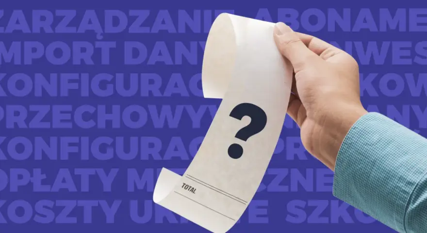 Dłoń trzyma paragon z dużym znakiem zapytania. Czy to rachunek za czesne?