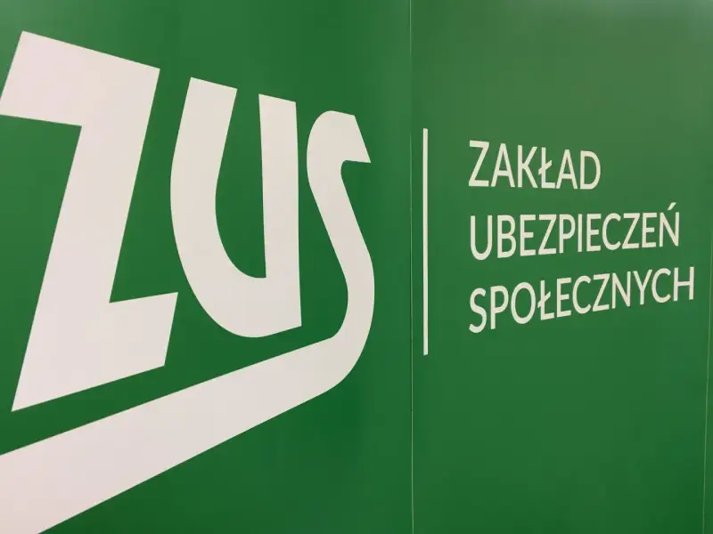 Logo ZUS i napis "Zakład Ubezpieczeń Społecznych". Możliwa jednorazowa wypłata z subkonta ZUS.